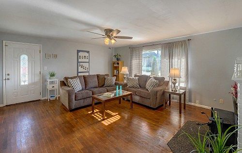 3rd image of 131 91st Ave SE #A