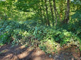 Hillcrest Dr, Scappoose, OR 97056