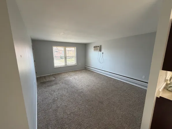 8389 Cottonwood Dr #4, Cincinnati, OH 45231