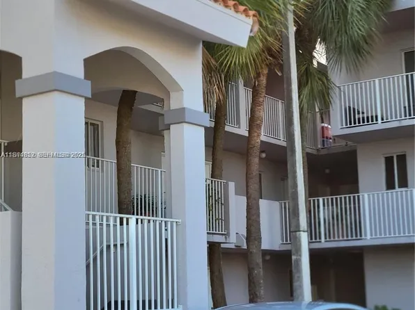 2680 W 76th St APT 204, Hialeah, FL 33016