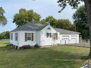 3434 SE 2nd St, Topeka, KS 66607