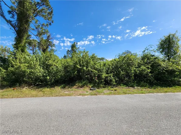 4738 26th St SW, Lehigh Acres, FL 33973