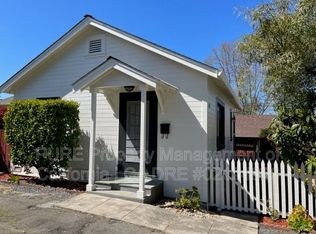 617 Walnut St, Petaluma, CA 94952
