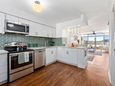 500 University Ave APT 1133, Honolulu, HI, 96826
