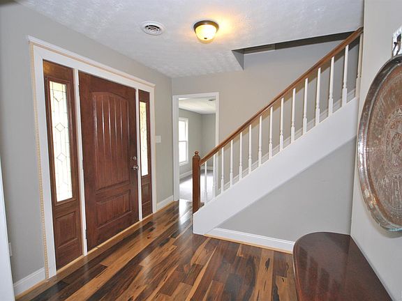 4th image of 433 Walton Dr