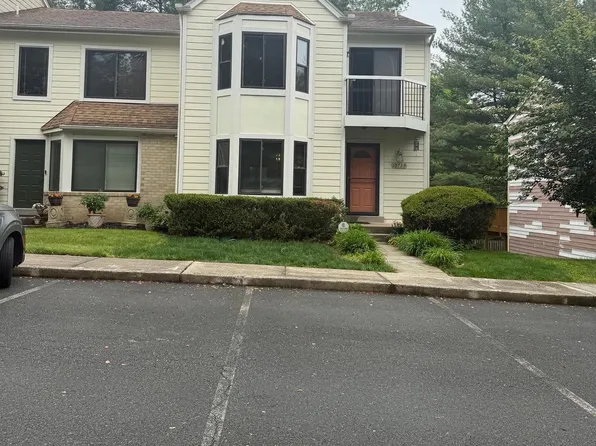 10739 Mist Haven Ter, Rockville, MD 20852