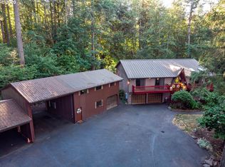 17911 S Edgewood Ln, Oregon City, OR 97045