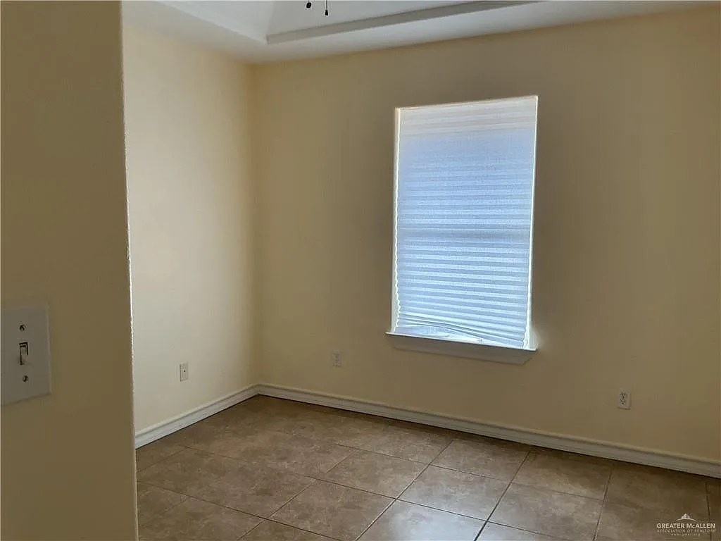 2 bed, 2.0 bath, 1078 sqft, $1,050 — Photo 4