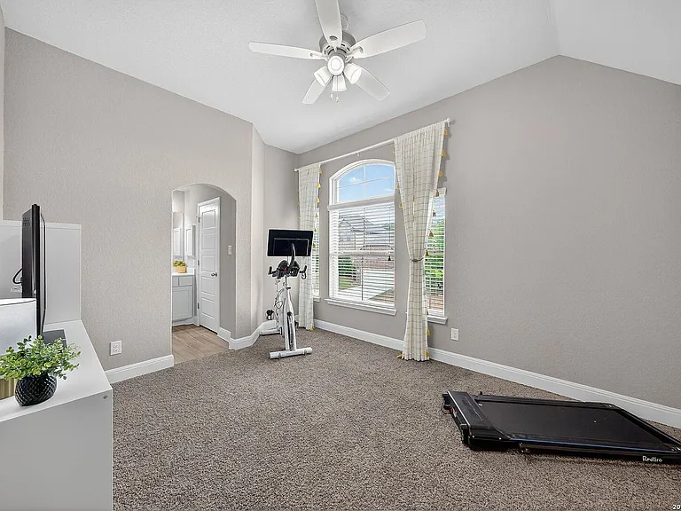 Upstairs bedroom. Jack and Jill bathroom.