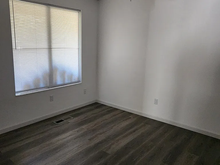 1418 Shady Oak Dr — Photo 13