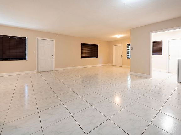 2nd image of 419 SE 18th St