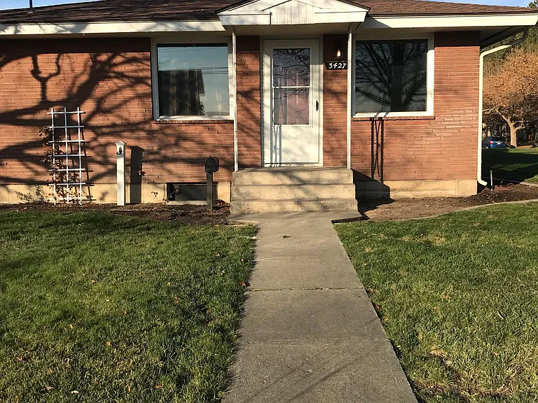 3427 E Euclid Ave — Photo 1