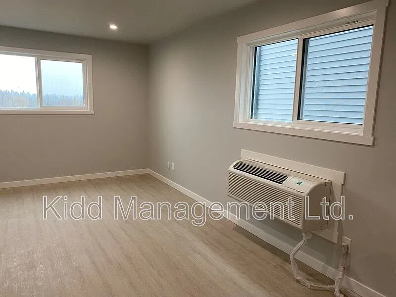 1 bed, 1.0 bath, 739 sqft, $1,550 — Photo 2