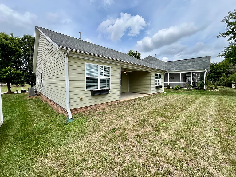 2456 Birch View Dr — Photo 14