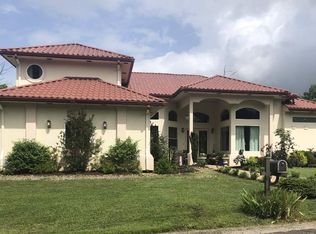 256 Lindsey Ln, Ona, WV 25545