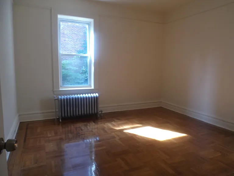 730-734 Park Avenue — Photo 5