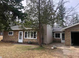 303 Lynn St, Mio, MI 48647