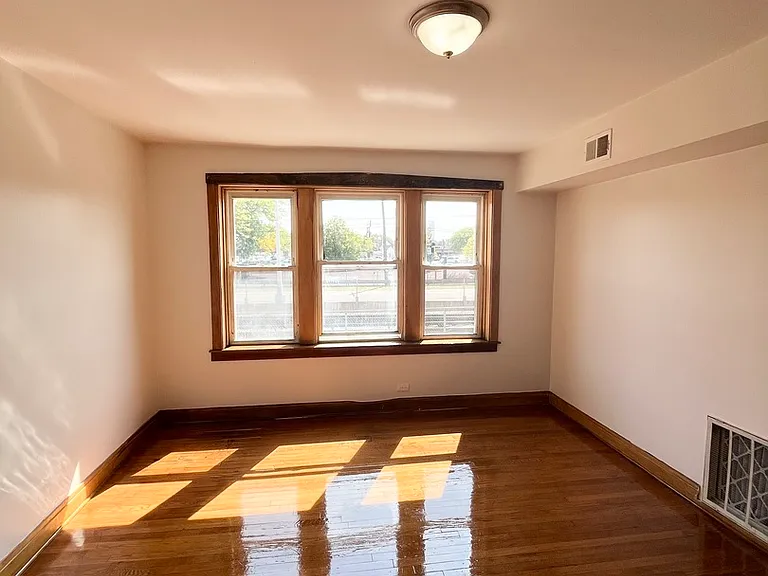 2119 S 51st Ave #1 — Photo 5
