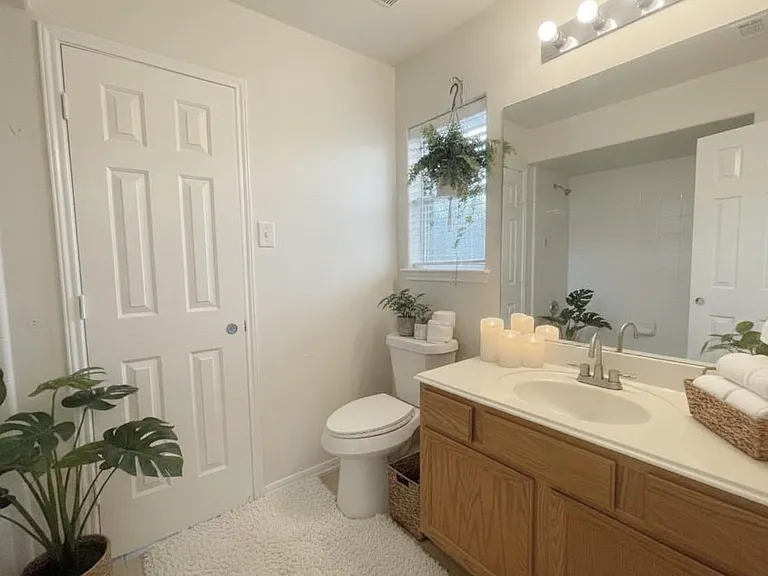 18807 Harbor Key Cir — Photo 37