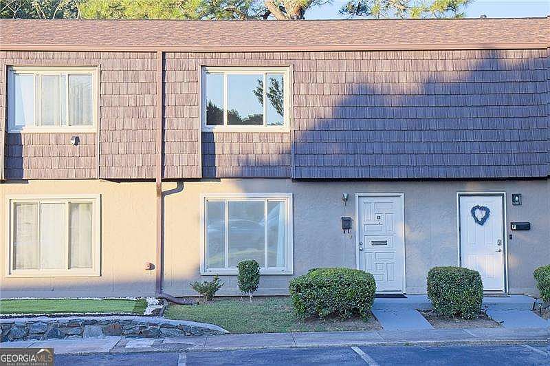 1st image of 1818 Ashborough Rd Unit E