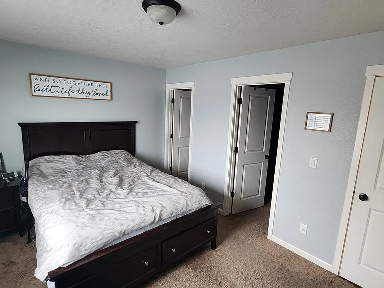 4407 S Mack Rd — Photo 4