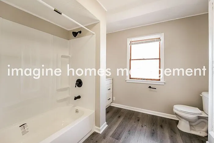 506 Lombard St — Photo 9