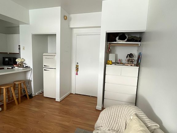 2nd image of 1001 Saint Paul St Unit 7E