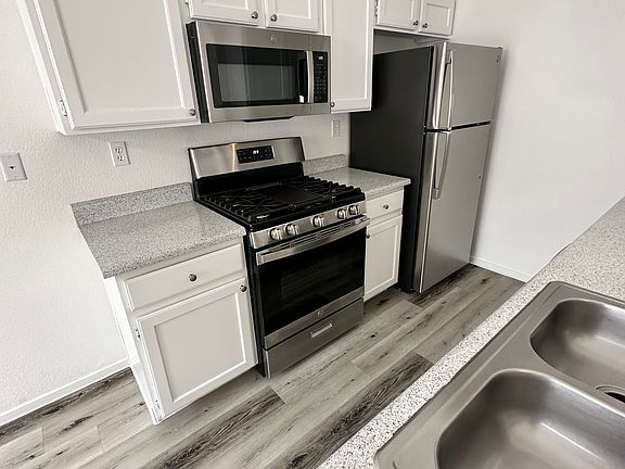 4th image of 1200 Emerywood Ct #X