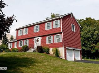 20 Nutmeg Ln, Stratford, CT 06614