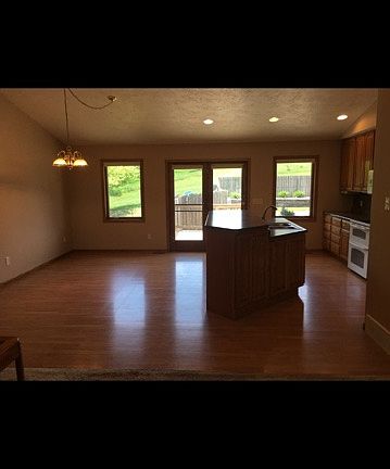 Dining/Kitchen 