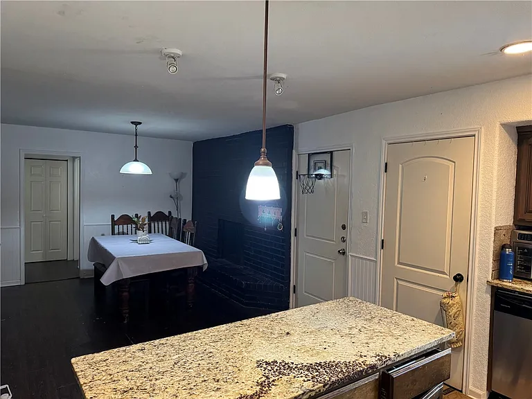 112 Driftwood Dr — Photo 3