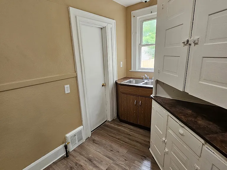257 Wasaon St — Photo 3