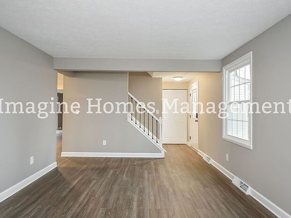 4th image of 2068 Stoney Hill Dr
