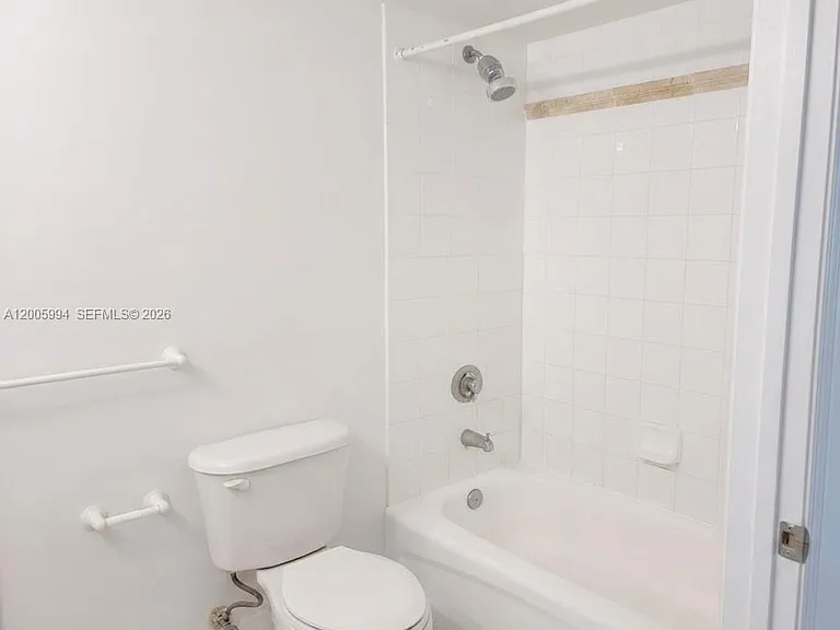 1200 Brickell Bay Dr #1910 — Photo 9
