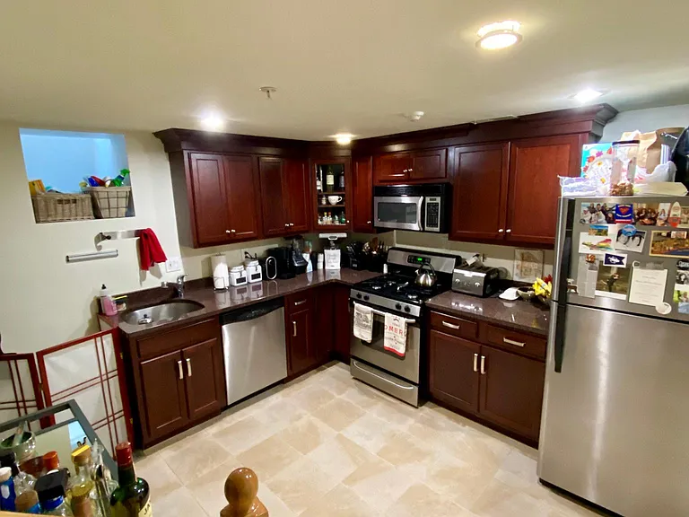 1027 N 4th St #V — Photo 4