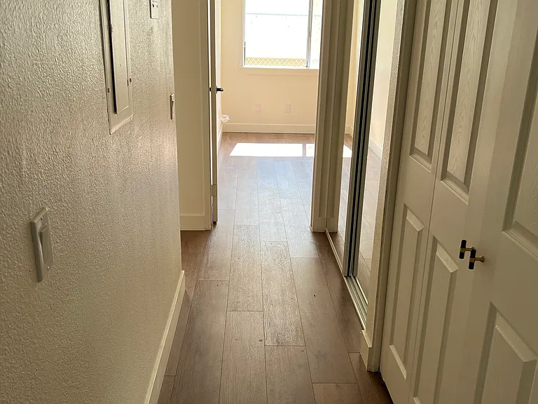 18408 Hatteras St — Photo 10