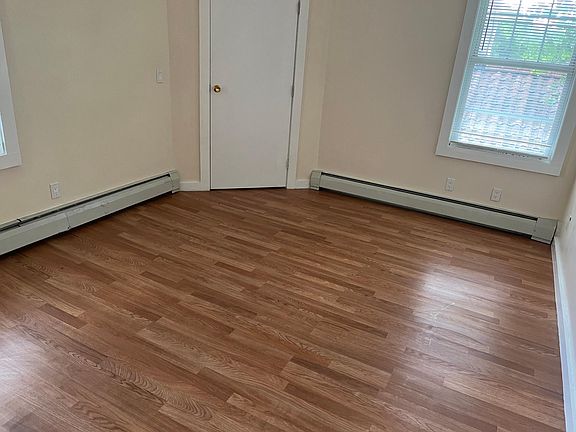 3rd image of 50 Battle Ave APT 2B