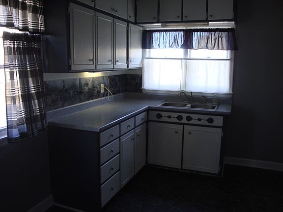 2nd image of 304-1st Street
