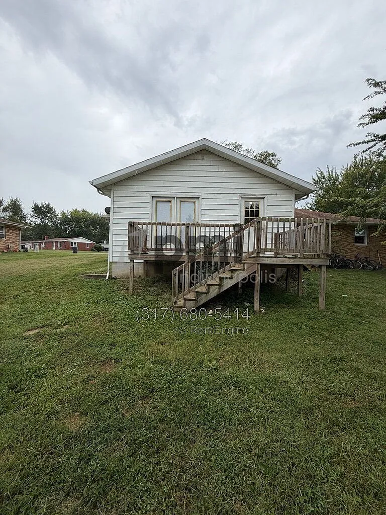 3 bed, 1.5 bath, 1100 sqft, $1,265 — Photo 1