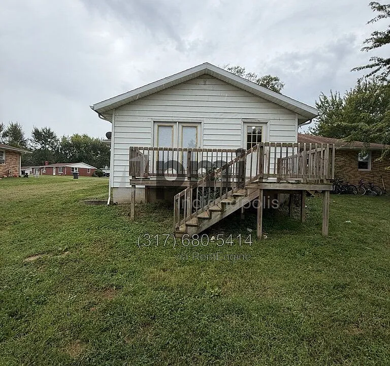 300 N Ellis Rd
