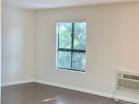 5th image of 7777 Hollywood Blvd APT 209
