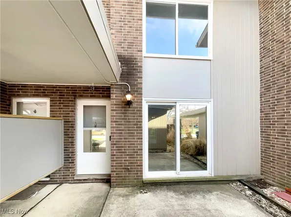 26617 Central Park Blvd, Olmsted Falls, OH 44138