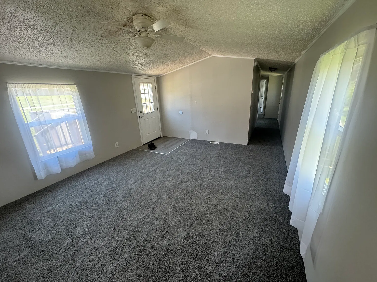 2 bed, $1,000 — Photo 2