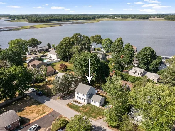 69 Mason Rd, Barrington, RI 02806