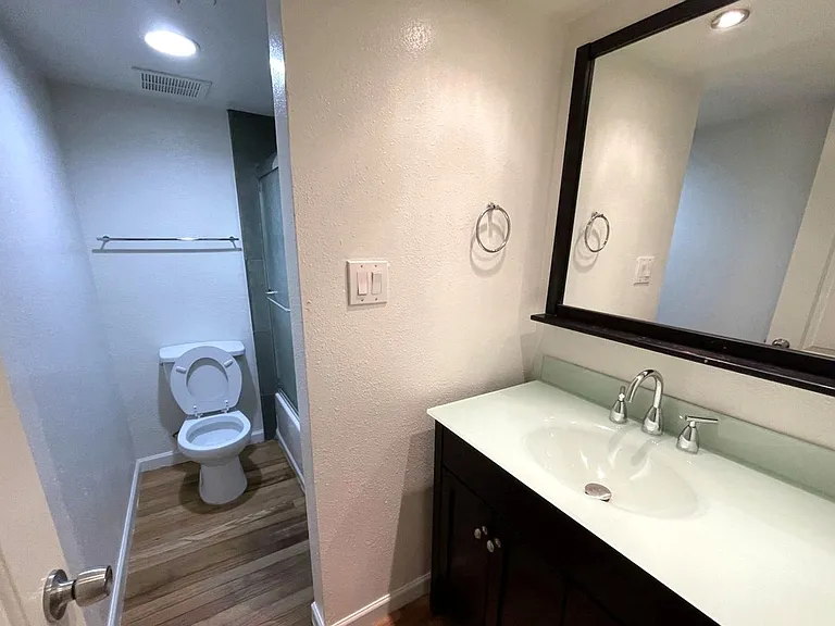 4410 N Longview Ave #119 — Photo 9