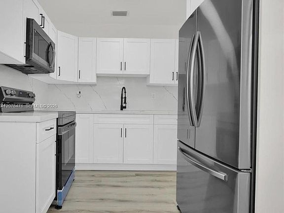 5th image of 10720 SW 147th St