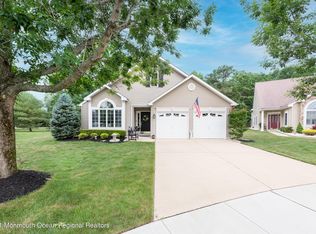 6 Congressional Rd, Jackson, NJ 08527