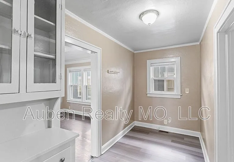 5303 Charlotte St #1 — Photo 17