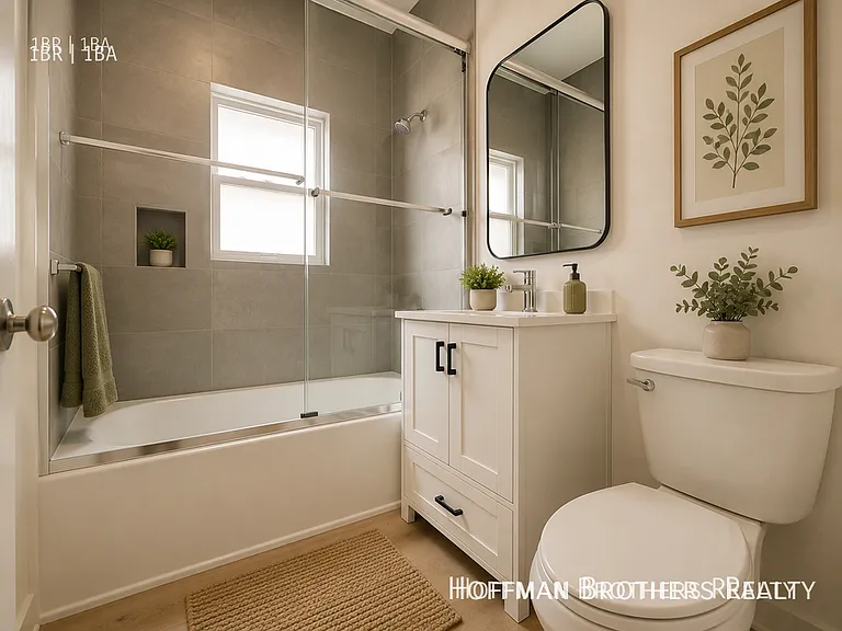 1140 E 1st St #8 — Photo 4
