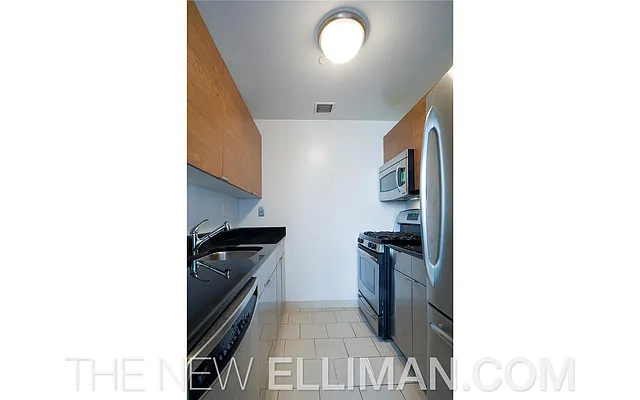 Rented by Douglas Elliman | media 25